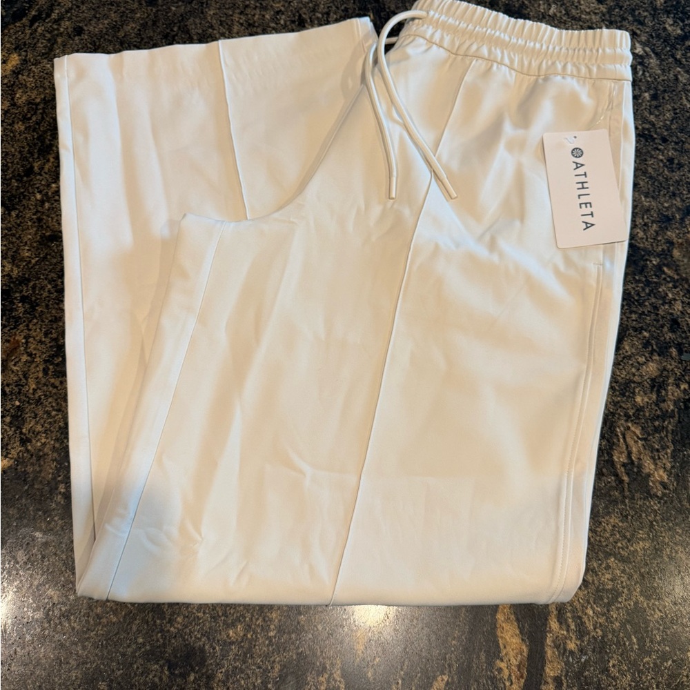 Athleta Cream Endeavor Relaxed Pants